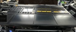 grandMA2 full-size w/case in great condition !